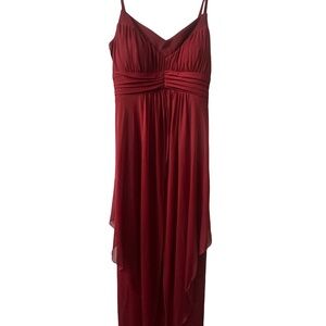 Elegant Burgundy Maxi Dress